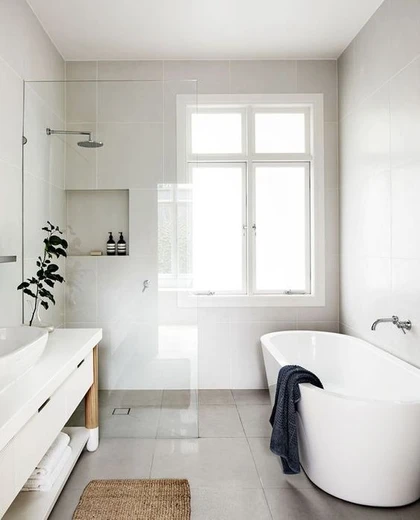 30 Chic And Inviting Modern Bathroom Decor Ideas