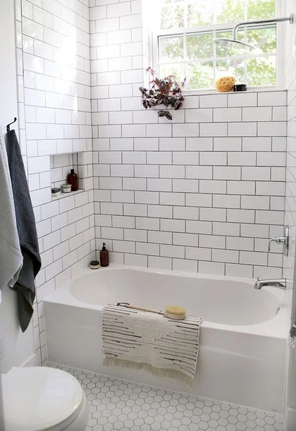 25 Ways To Mix And Match Tiles In Bathrooms