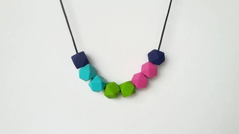 A bit of color and fun into a simple polymer clay necklace