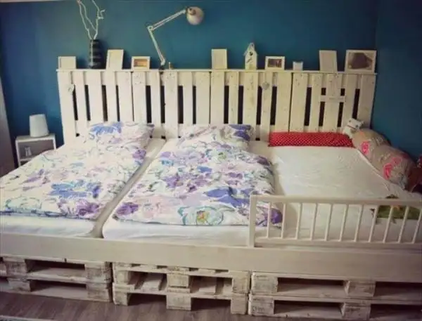 pallet triplet bed