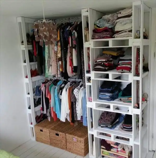 pallet walled almirah for kids
