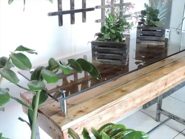 diy pallet display unit