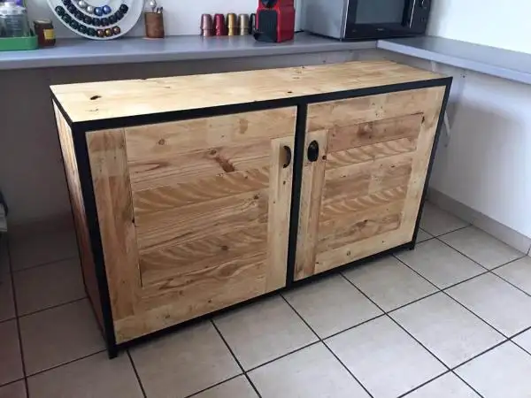 low-cost pallet kitchen cabinet or sideboard