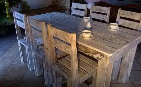 Wooden pallet dining set