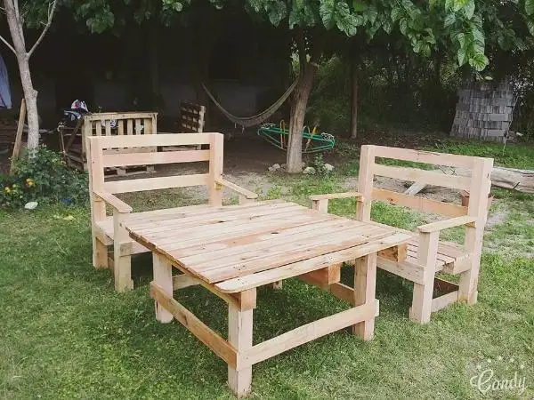 diy pallet outdoor seating set