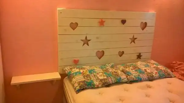 pallet headboard