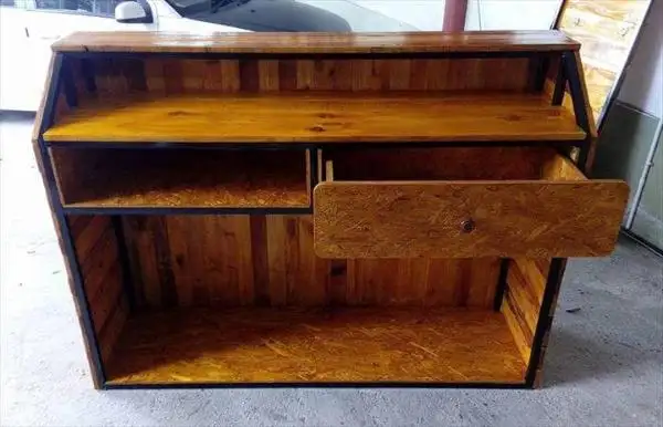 repurposed wooden pallet counter