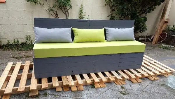 amazing wooden pallet cushioned outdoor bench